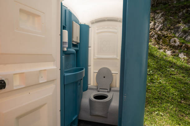 Best High-end porta potty rental  in Pineville, LA
